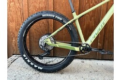 Pivot LES Fat Pro XT w/Manitou Suspension Fork