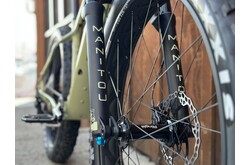 Pivot LES Fat Pro XT w/Manitou Suspension Fork